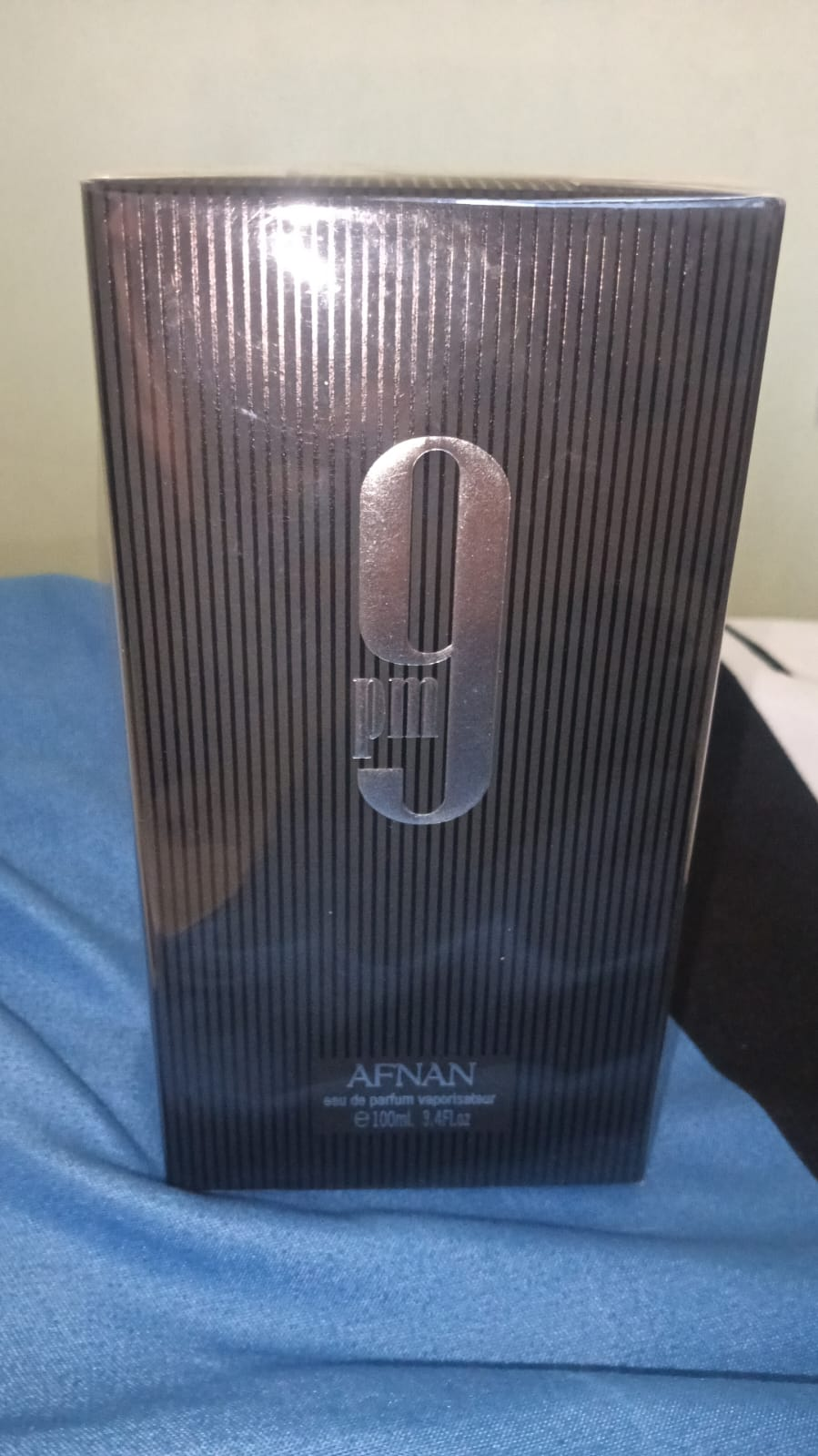 Caja de 9 PM de Afnan