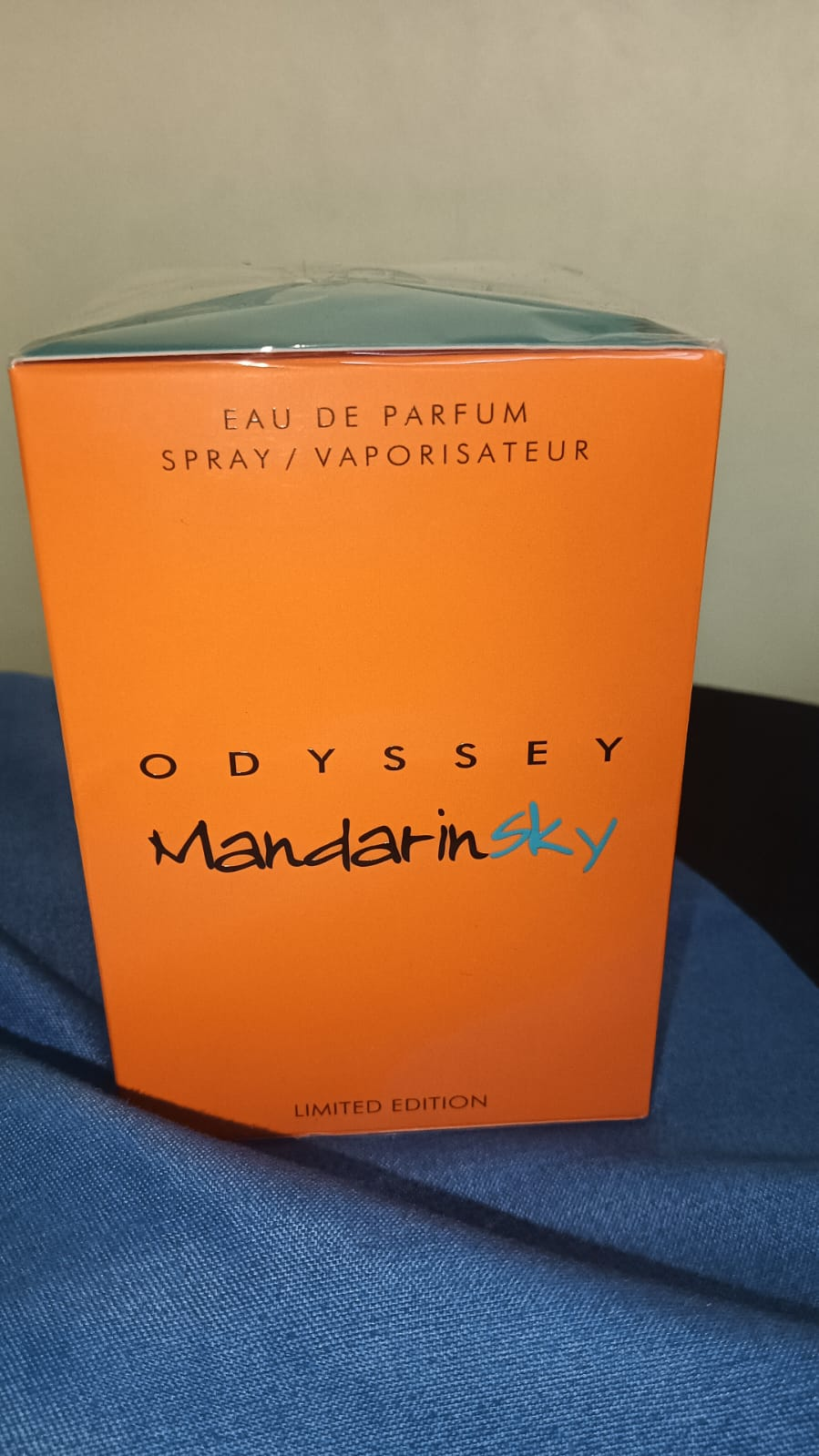 Caja de Odyssey Mandarin Sky de Armaf